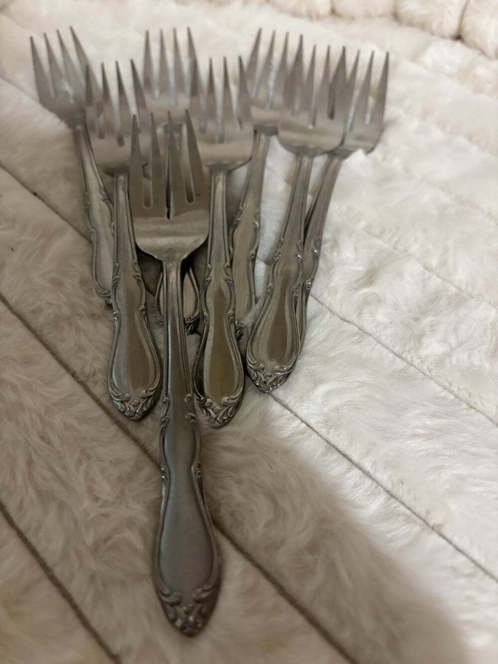 Vintage Oneida Ltd. "Homestead" Pattern Stainless Steel Dinner Forks (Lot of 8)